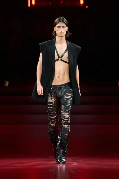 Look 23
